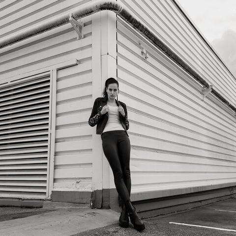 Hey, ich bin CATHRIN F. – ein spontantes Outdoor-Shooting mit Cathrin