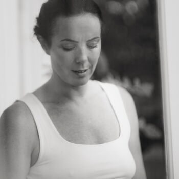 Susanna … von einem Outdoor-Shooting, – alles mit dem Biotar« 75mm/f1.5 … Schweden @2025