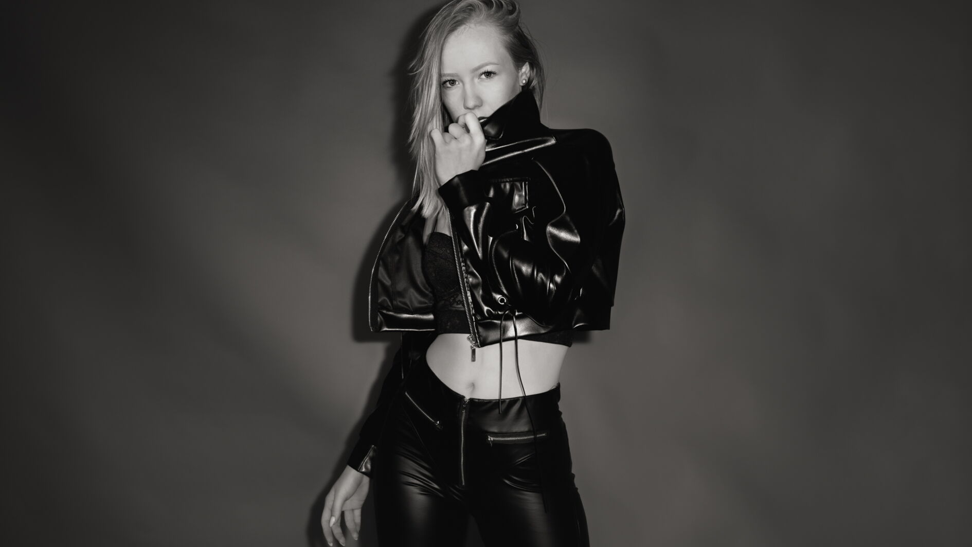 @LISA.kr – ep.9 … Rocking the Studio pt.2