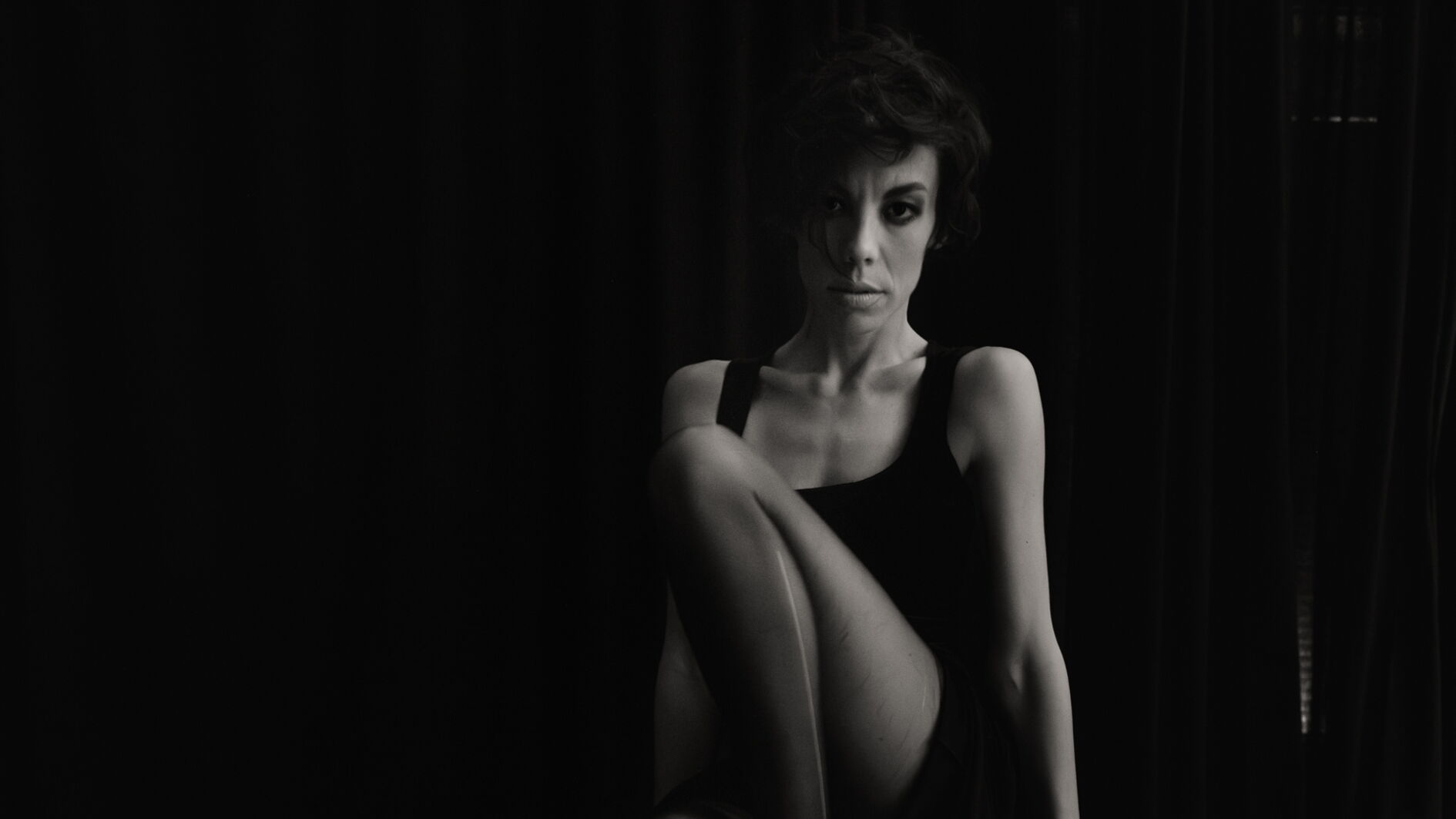 DORKA – Available Light im Studio … ep.19 @2025