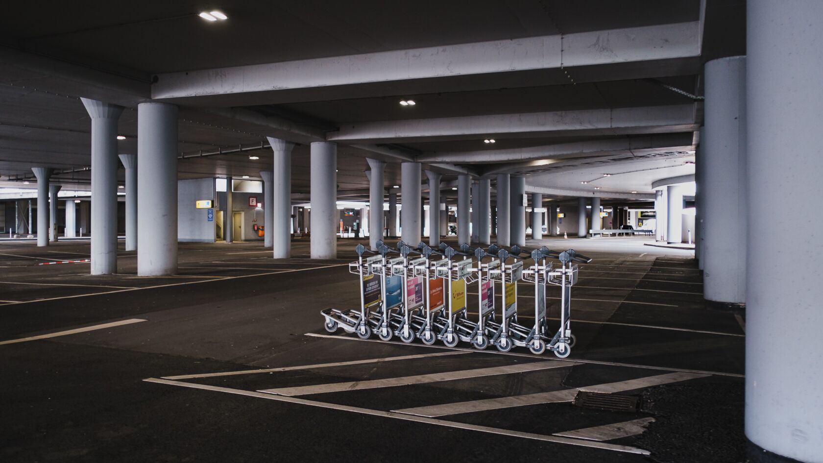 Die »Drive-In-Pop-Up-Gallery" … Parkhaus P1 am CNG Flughafen - Teil 1